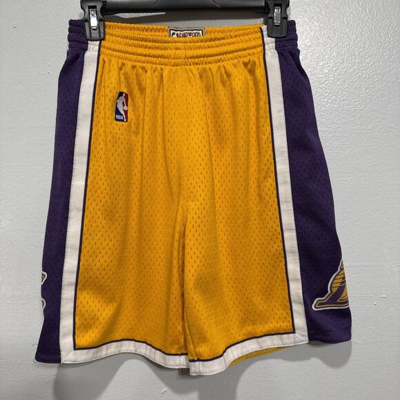 Mitchell & Ness Los Angeles Lakers NBA Home Swingman 2021 Shorts Youth L (14-16) - Picture 1 of 15